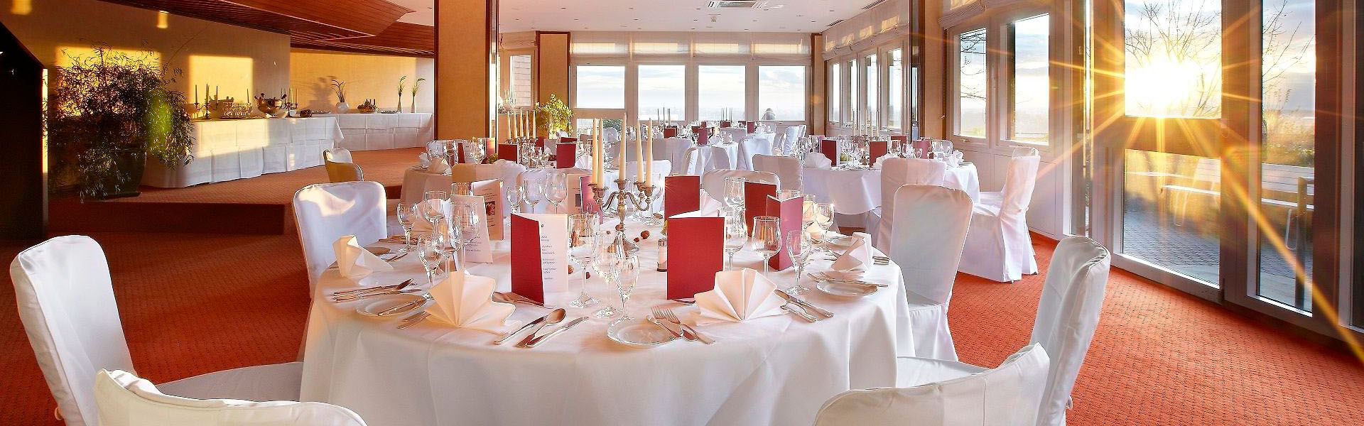 Ansicht eines Innenbereichs des Restaurants vom Hotel am Park