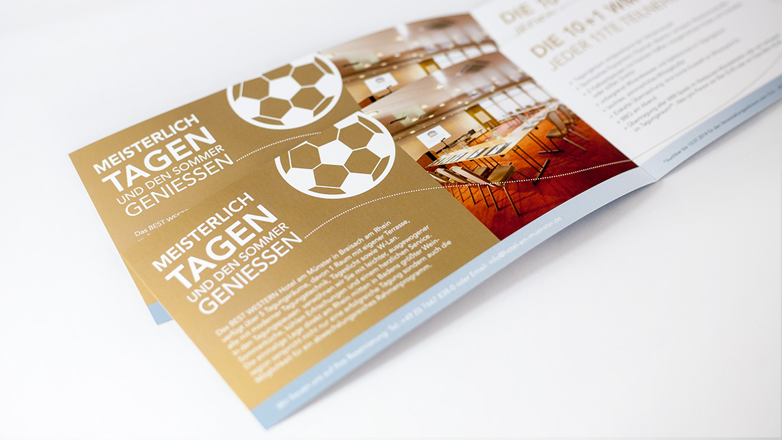 Ansicht von zwei Doppelinnenseiten eines Mailings vom Hotel am Park