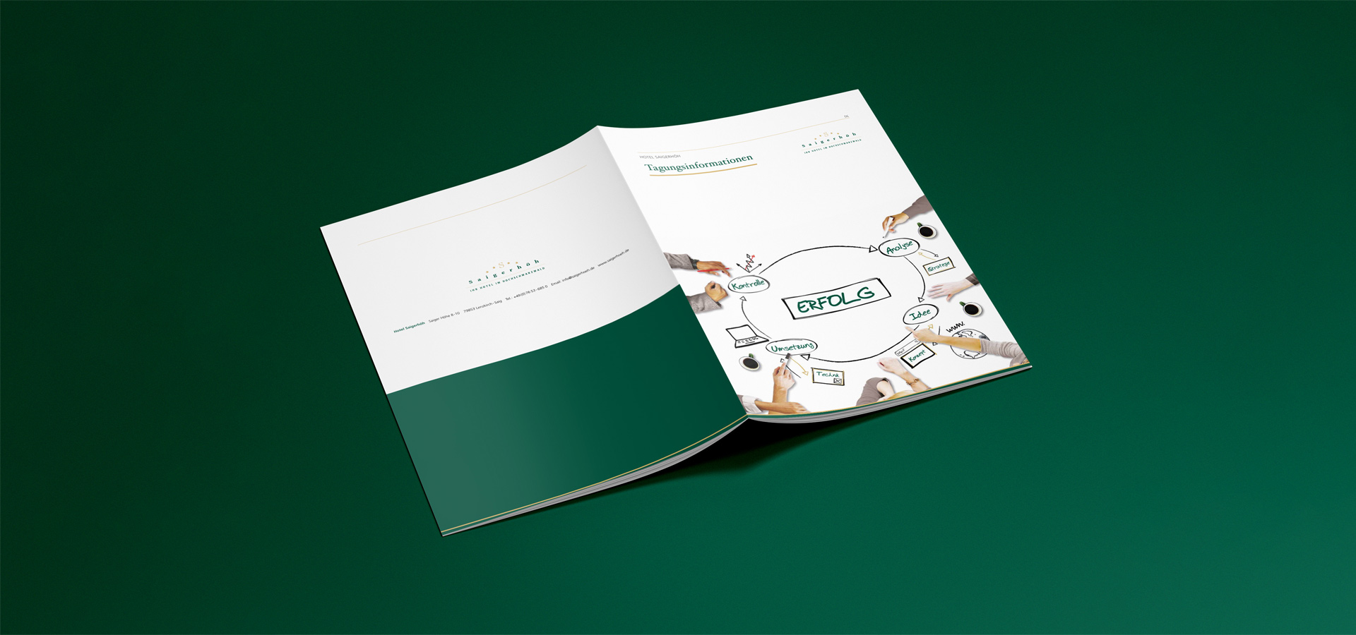Ansicht der Vorder- und Rückseite der Tagungsbroschüre im Corporate Design des Hotels Saigerhöh